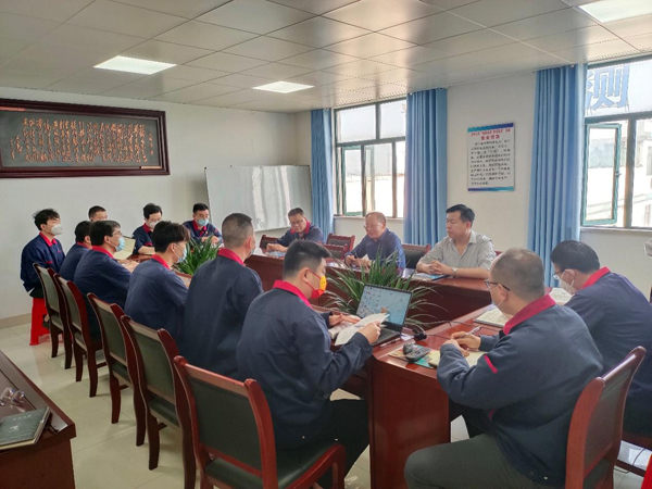 公司总司理送新任干部履职