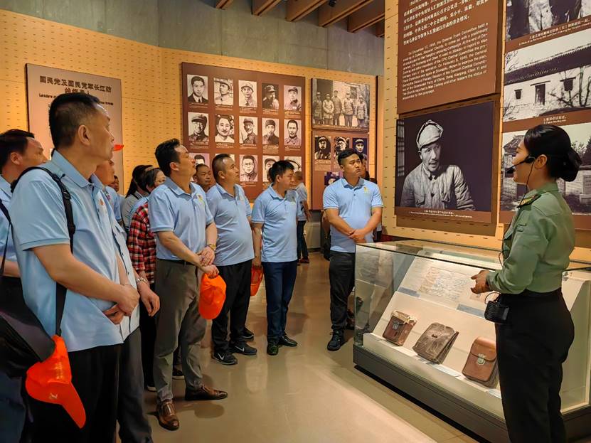 公司党委开展主题党日运动 