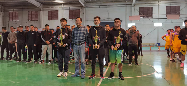 公司获集团公司篮球角逐第二名
