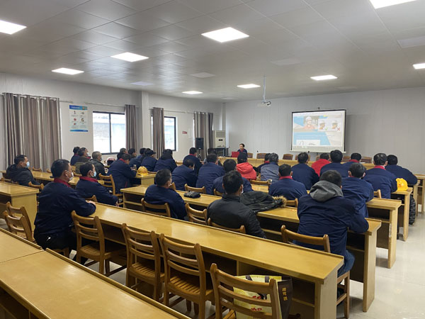 钢构公司开展节后复工清静教育培训 