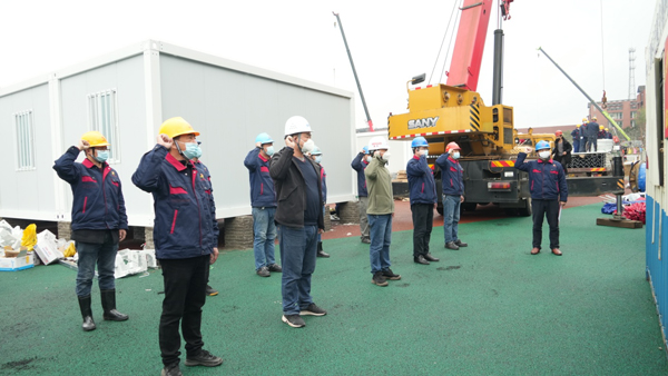 抗击疫情领先锋  红色工地践使命——记市住建局田家炳中学疫情隔离点建设暂时党支部