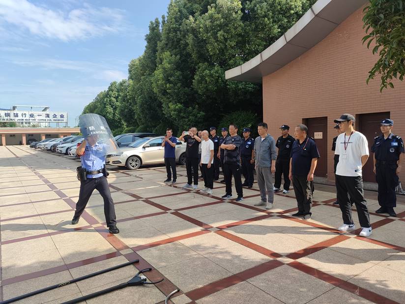 公司加入经开区果真分局反恐应急演练