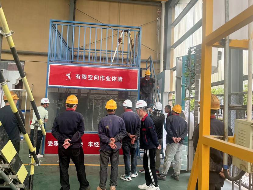 钢构公司组织新入职员工开展清静培训