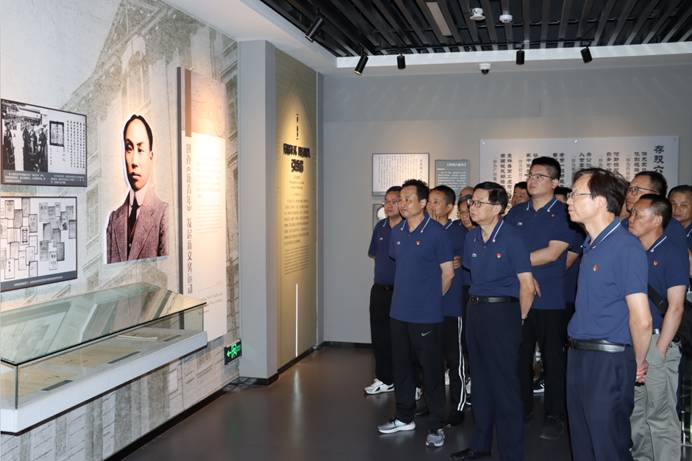 公司党委开展主题党日运动